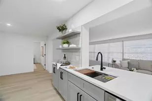 1200 80th St S, Saint Petersburg, FL 33707 - Photo 29