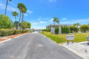 7225 Mt Fairfield Rd NE, Saint Petersburg, FL 33702 - Photo 33