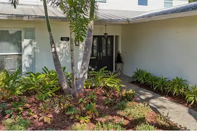 3301 Maple Street NE, Saint Petersburg, FL 33704 - Photo 3
