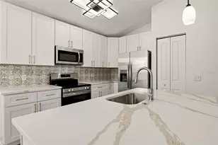 1653 Portsmouth Lake Dr, Brandon, FL 33511 - Photo 5