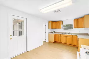 8151 61st Street N, Pinellas Park, FL 33781 - Photo 13