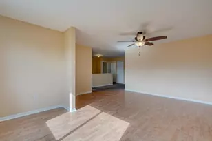 4230 Harbor Lake Dr, Lutz, FL 33558 - Photo 31