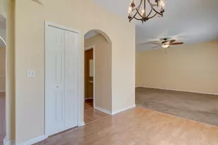 4230 Harbor Lake Dr, Lutz, FL 33558 - Photo 19