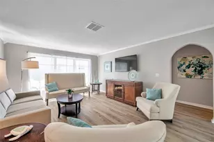 717 Carolina Ave, Tarpon Springs, FL 34689 - Photo 7