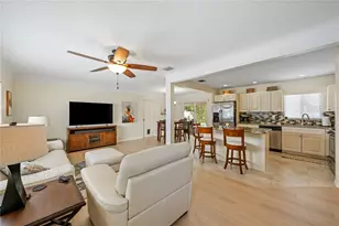 5965 15th St N, Saint Petersburg, FL 33703 - Photo 9