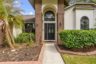 2315 Eagle Bluff Dr, Valrico, FL 33596 - Photo 3