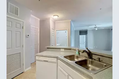 10201 Courtney Palms Boulevard #203, Tampa, FL 33619 - Photo 9