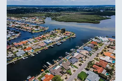5008 Galleon Court, New Port Richey, FL 34652 - Photo 9