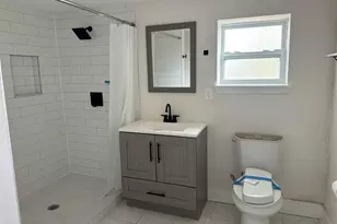 1700 30th St S, Saint Petersburg, FL 33712 - Photo 13