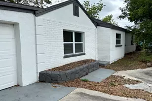 1700 30th St S, Saint Petersburg, FL 33712 - Photo 3
