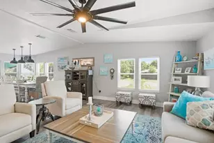 137 Lake Tarpon Dr, Palm Harbor, FL 34684 - Photo 13