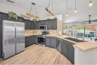 12123 Fulmar Road, Weeki Wachee, FL 34614 - Photo 15