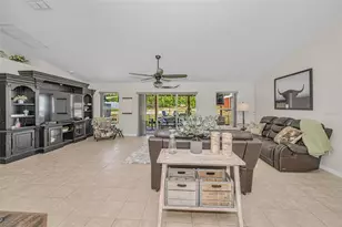 12123 Fulmar Rd, Weeki Wachee, FL 34614 - Photo 9