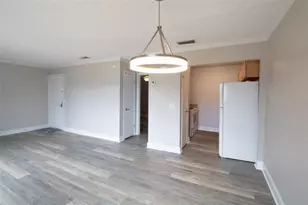 13725 Juniper Blossom Dr, Tampa, FL 33618 - Photo 5