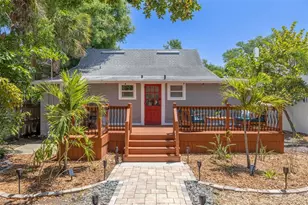 812 6th St N, Saint Petersburg, FL 33701 - Photo 29