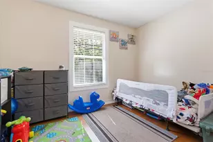 3227 Valley Oaks Dr, Tampa, FL 33618 - Photo 21
