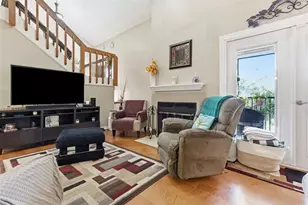 3227 Valley Oaks Dr, Tampa, FL 33618 - Photo 5
