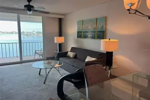 7910 Sun Island Dr S, South Pasadena, FL 33707 - Photo 9