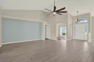 4400 Dior Rd, Spring Hill, FL 34609 - Photo 11