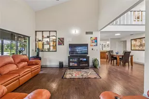 2318 Village Green Blvd, Plant City, FL 33566 - Photo 9