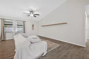 2705 Lakeville Dr, Tampa, FL 33618 - Photo 7