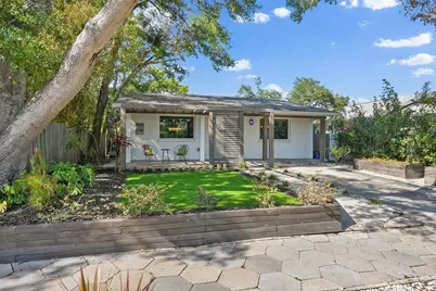 3027 Burlington Avenue N, Saint Petersburg, FL 33713 - Photo 5