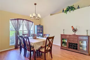 7104 Quail Hollow Blvd, Wesley Chapel, FL 33544 - Photo 9