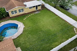 4581 21st Ave N, Saint Petersburg, FL 33713 - Photo 3
