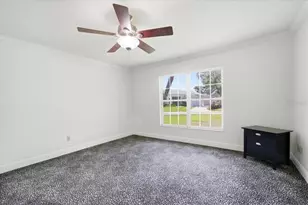 3042 Samara Dr, Tampa, FL 33618 - Photo 37