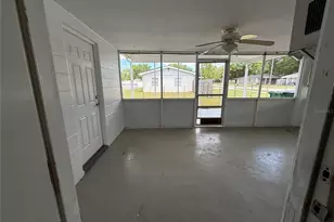 6035 10th St, Zephyrhills, FL 33542 - Photo 15