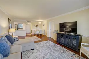 5108 Brittany Dr S, Saint Petersburg, FL 33715 - Photo 5