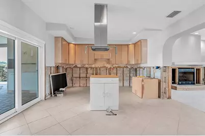 11870 6th Street E, Treasure Island, FL 33706 - Photo 21