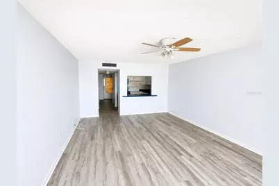 4550 Cove Circle #205, Saint Petersburg, FL 33708 - Photo 5