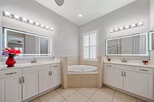 18046 Cozumel Isle Dr, Tampa, FL 33647 - Photo 17