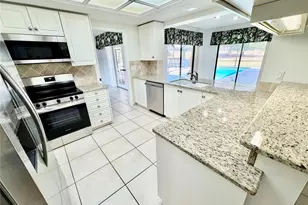2804 Wedgewood Dr, Plant City, FL 33566 - Photo 17