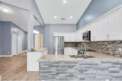 9735 Cypress Shadow Avenue, Tampa, FL 33647 - Photo 5