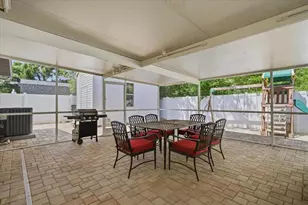 9718 N Oregon Ave, Tampa, FL 33612 - Photo 41