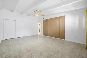 9718 N Oregon Ave, Tampa, FL 33612 - Photo 23