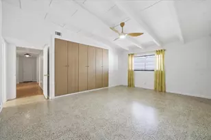 9718 N Oregon Ave, Tampa, FL 33612 - Photo 21