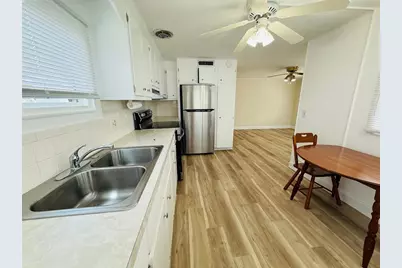 4851 W Gandy Boulevard #B7L13, Tampa, FL 33611 - Photo 11