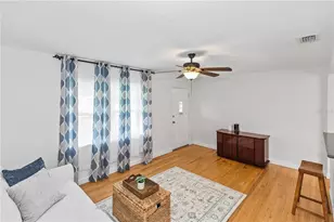 1717 Oxford St N, Saint Petersburg, FL 33710 - Photo 9