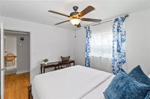 1717 Oxford St N, Saint Petersburg, FL 33710 - Photo 17