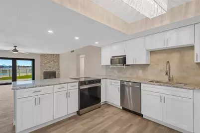 7520 Sunshine Skyway Lane S #P5, Saint Petersburg, FL 33711 - Photo 17