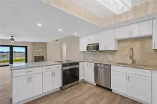 7520 Sunshine Skyway Ln S, Saint Petersburg, FL 33711 - Photo 17