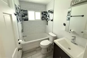 12041 70th St, Largo, FL 33773 - Photo 15