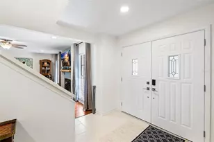 15620 GardenSide Ln, Tampa, FL 33624 - Photo 9