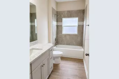 411 Shannon Estates Court, Plant City, FL 33563 - Photo 11