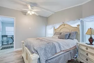 417 Dolphin Dr S, Oldsmar, FL 34677 - Photo 25