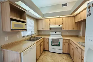 2843 Thaxton Dr, Palm Harbor, FL 34684 - Photo 9