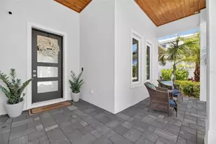 5704 Tybee Island Dr, Apollo Beach, FL 33572 - Photo 11